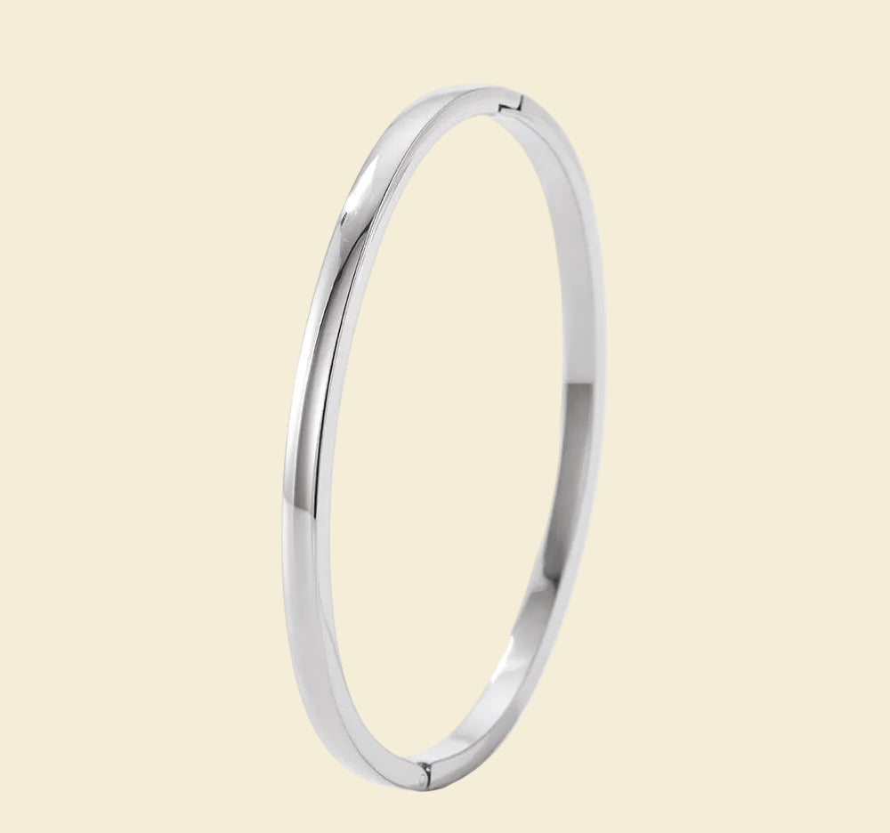 Classic Silver Bangle