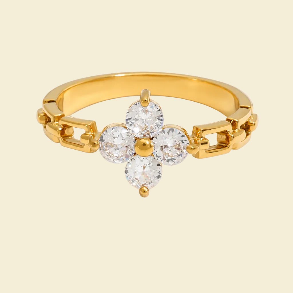 Crystal Clover Chain Ring